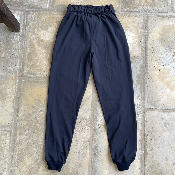 Lululemon Stretch High-Rise Jogger Full Length Black size 4 - Picture 2 of 5